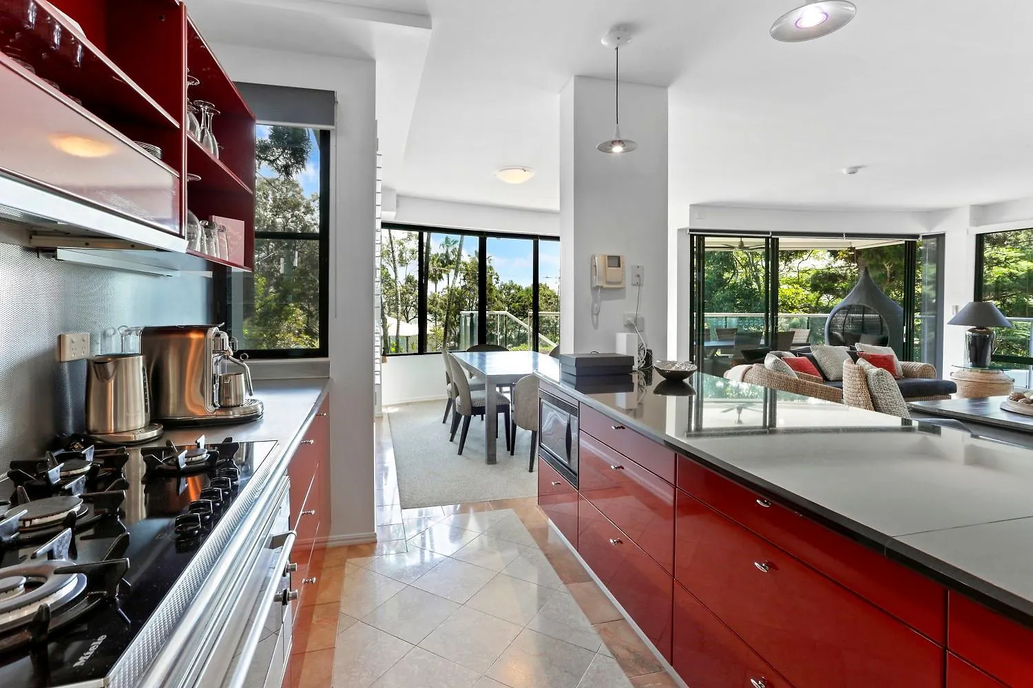 Laidback Luxury Living, Noosa Heads Apartment Australia